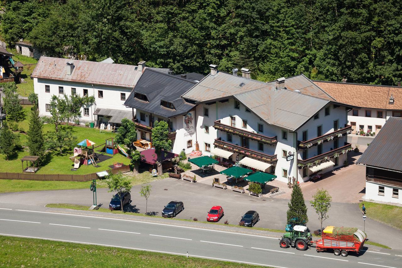 Gasthof-Pension Frohnwies ไวส์บัค ไบ โลเฟอร์ ภายนอก รูปภาพ