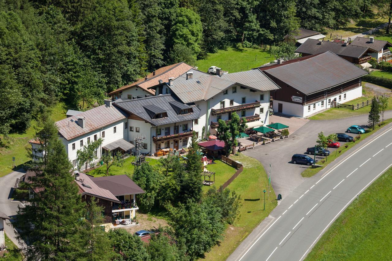 Gasthof-Pension Frohnwies ไวส์บัค ไบ โลเฟอร์ ภายนอก รูปภาพ