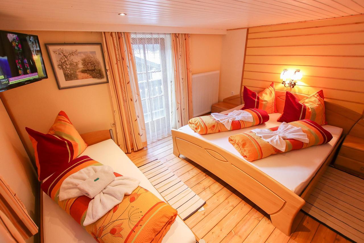 Gasthof-Pension Frohnwies ไวส์บัค ไบ โลเฟอร์ ภายนอก รูปภาพ
