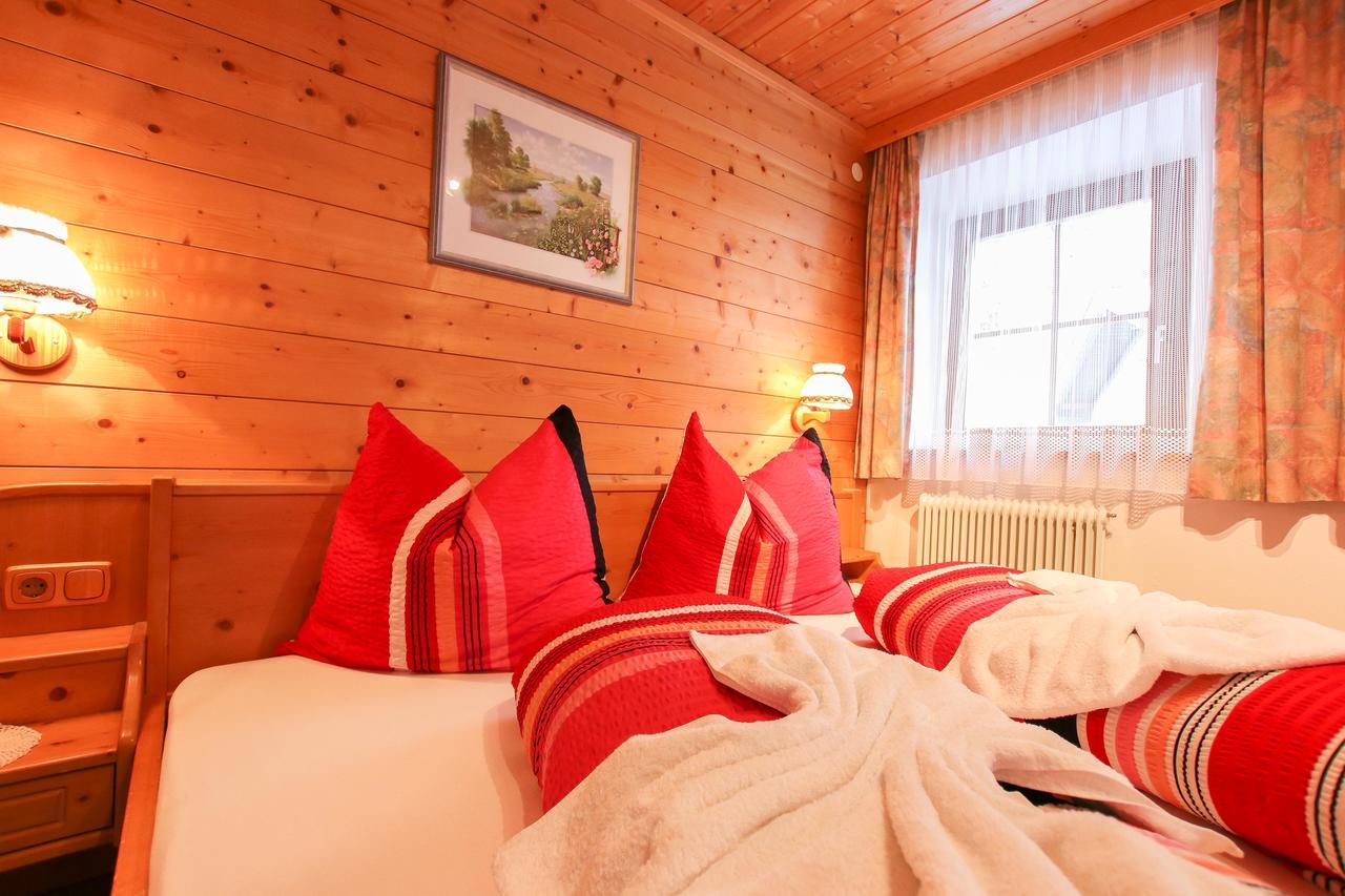 Gasthof-Pension Frohnwies ไวส์บัค ไบ โลเฟอร์ ภายนอก รูปภาพ