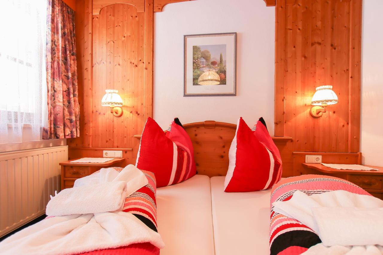 Gasthof-Pension Frohnwies ไวส์บัค ไบ โลเฟอร์ ภายนอก รูปภาพ