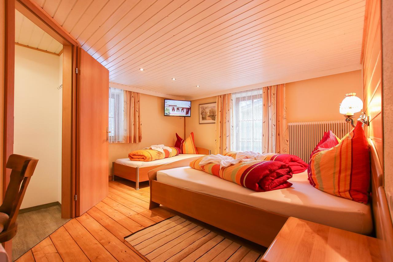 Gasthof-Pension Frohnwies ไวส์บัค ไบ โลเฟอร์ ภายนอก รูปภาพ