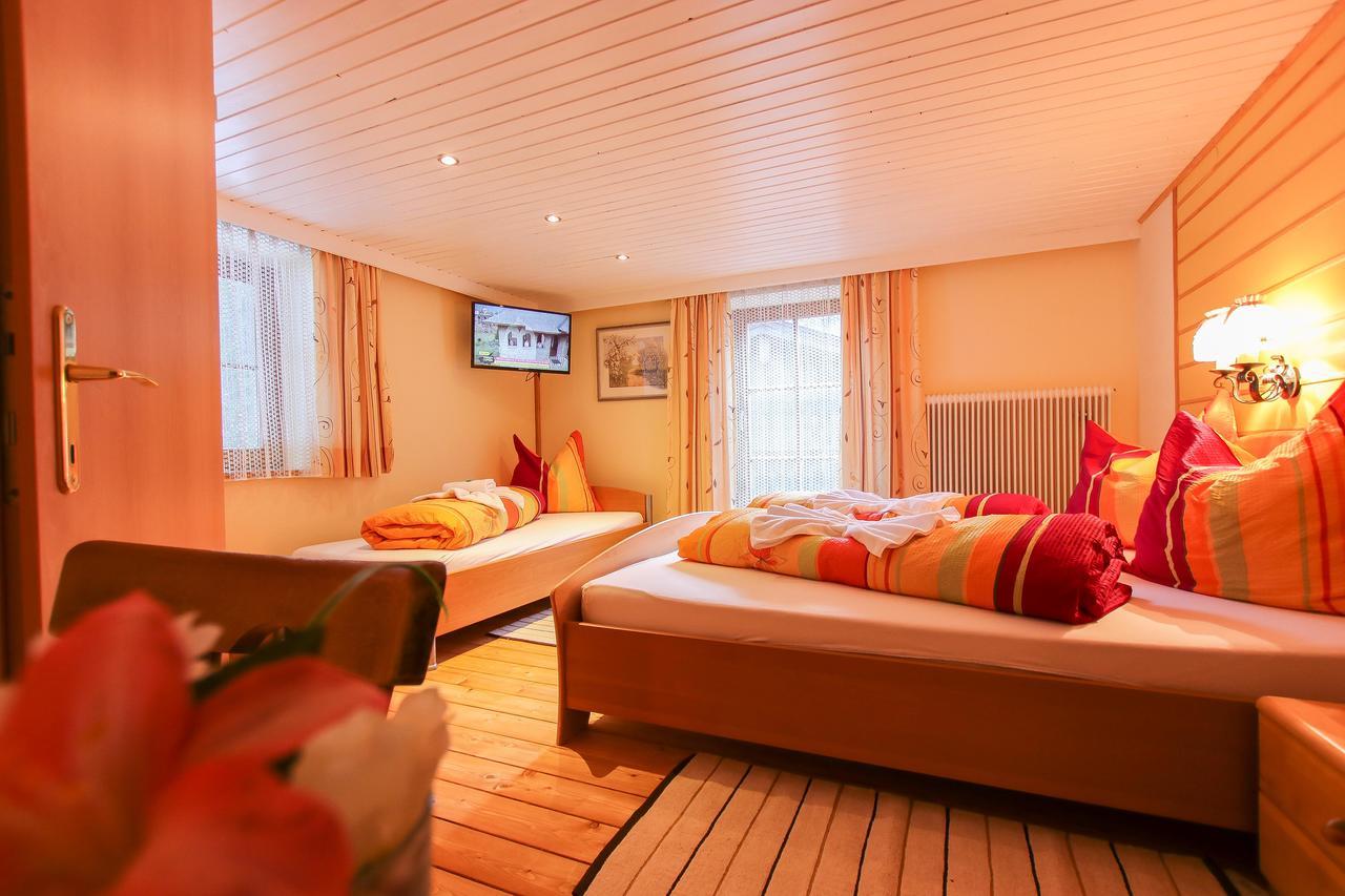 Gasthof-Pension Frohnwies ไวส์บัค ไบ โลเฟอร์ ภายนอก รูปภาพ