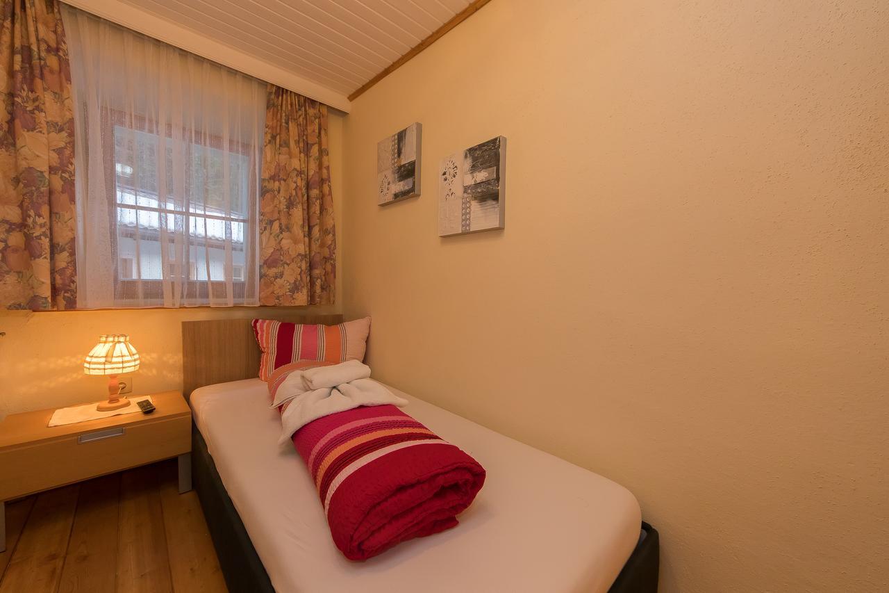 Gasthof-Pension Frohnwies ไวส์บัค ไบ โลเฟอร์ ภายนอก รูปภาพ